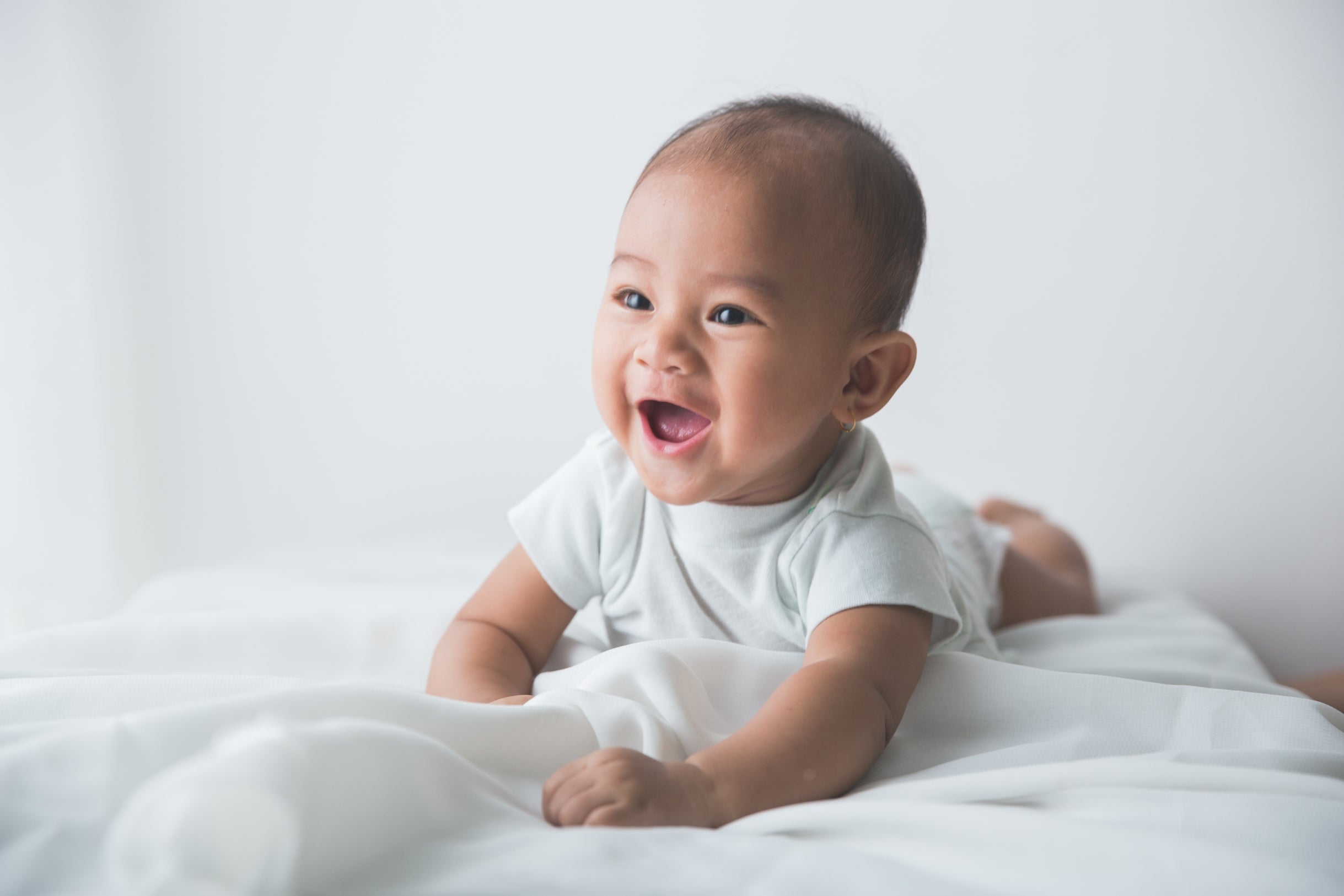 5 Fabulous Ways to Keep Your Baby Entertained and Happy at Home